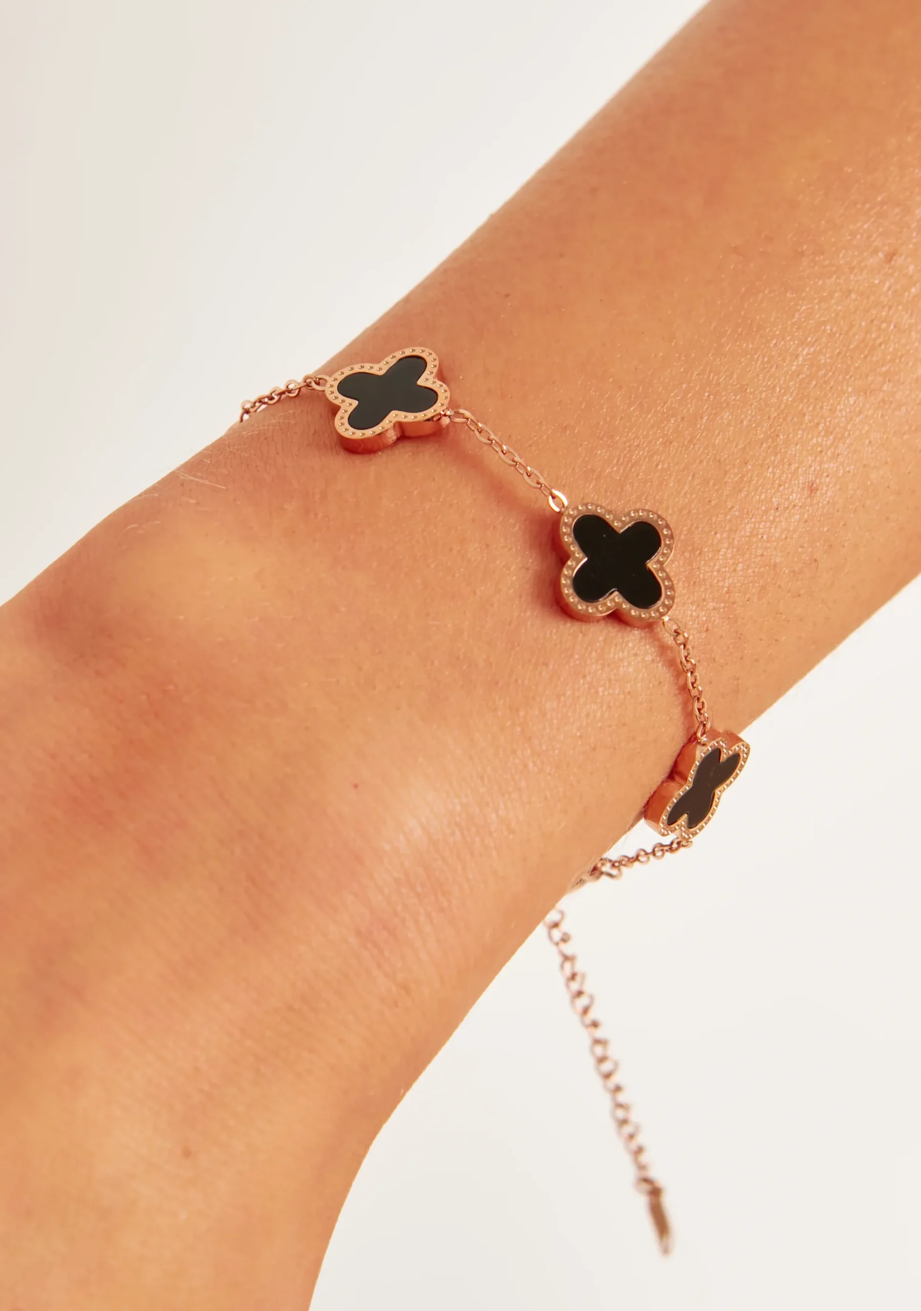 Flash Sale Cassia Black Flower Detail Bracelet Women Bracelets