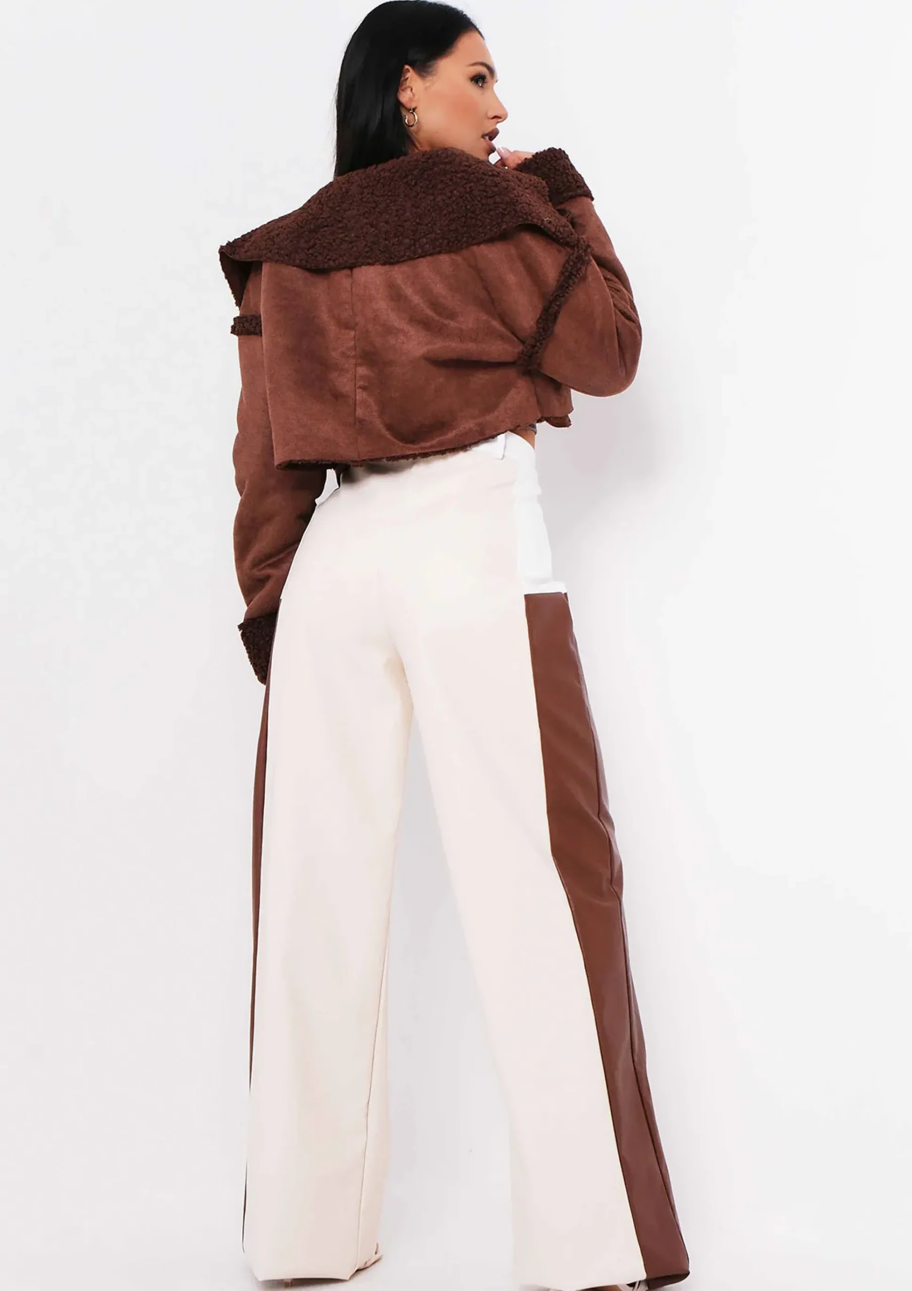 Cindy Chocolate Cropped Zipped Borg Coat^Missy Empire Fashion