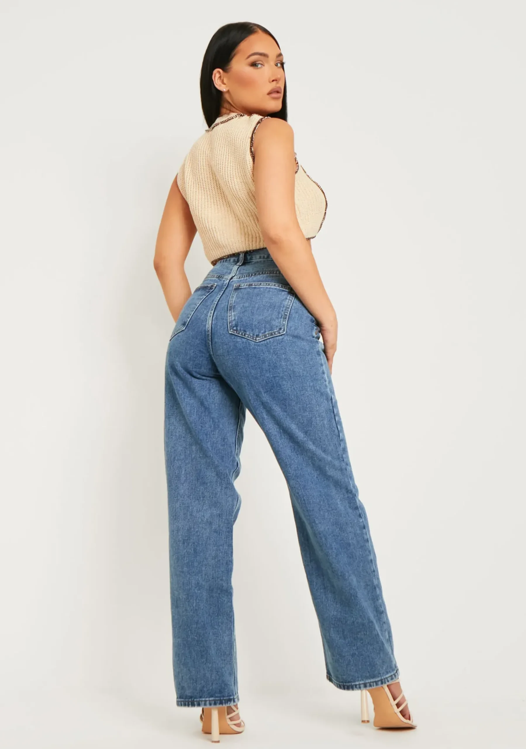 Elise Mid Wash Waist Button Detail Loose Fit Straight Leg Jeans^Missy Empire Best Sale