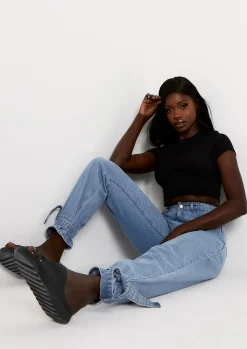 Nina Black Ribbed Short Sleeve Cropped Tee^Missy Empire Shop